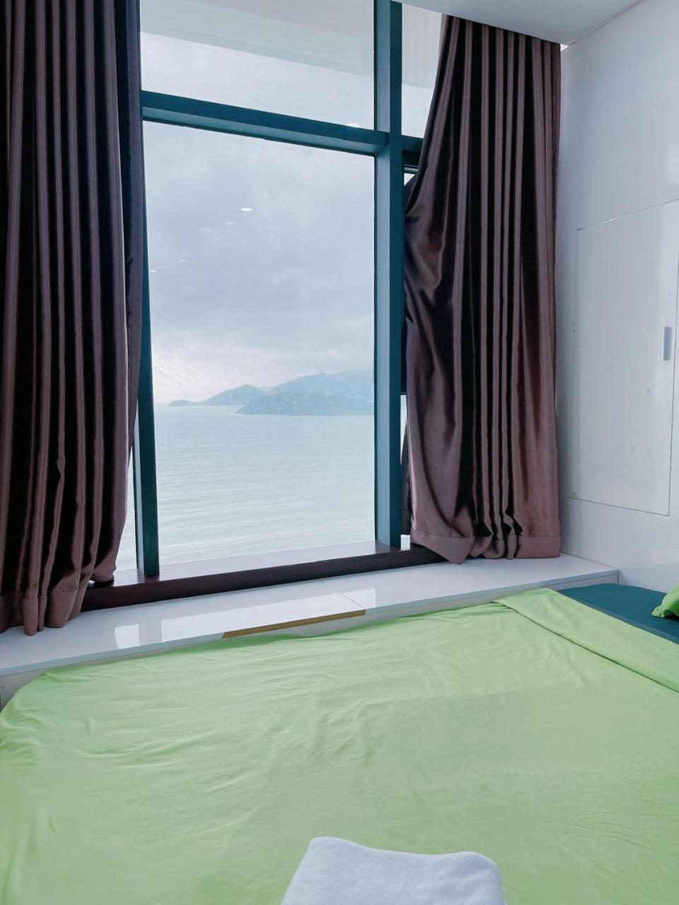 Infinity Sea View Apartment Nha Trang Esterno foto