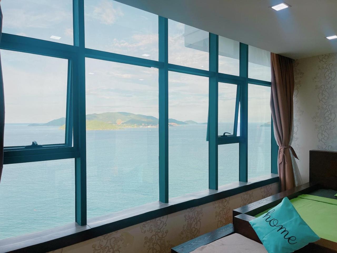 Infinity Sea View Apartment Nha Trang Esterno foto